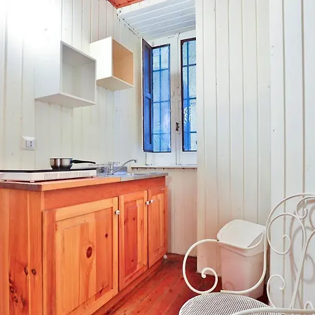 Guesthost - La Casetta Bohemien Apartman